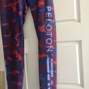 Peloton leggings camo blue and red